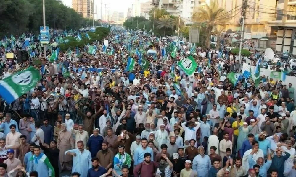 مہنگائی برقرار رہی تو ملک گیر دھرنے ہوں گے، پٹرول کی قیمت 225 روپے فی لیٹر کی جائے: حافظ نعیم الرحمٰن