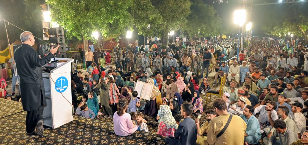 Sit-ins and Talks Go Togather, Says Hafiz Naeem ur Rehman